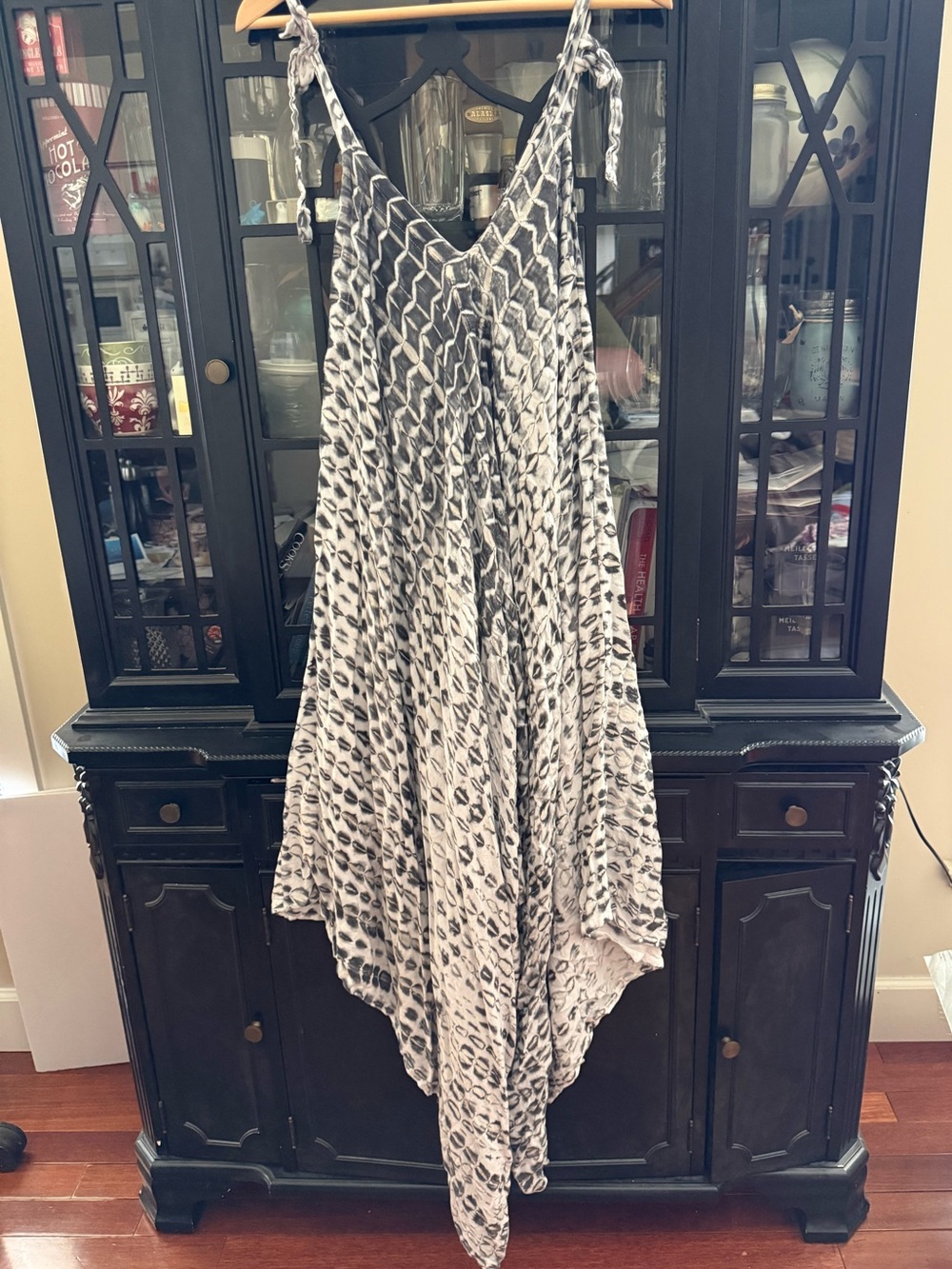 Lightweight Black & White Tie-Strap Maxi Dress